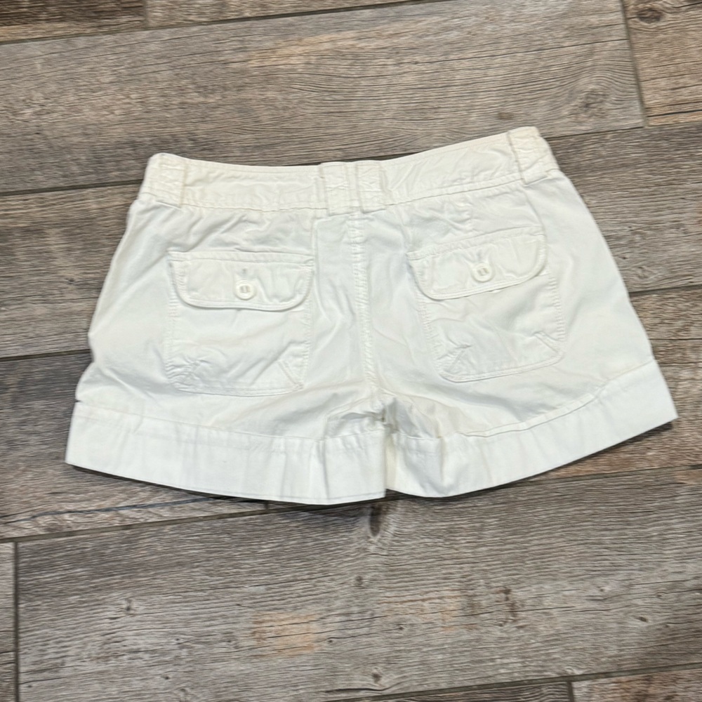 Express White Cargo Shorts Versatile Summer Essential - Picture 3 of 3